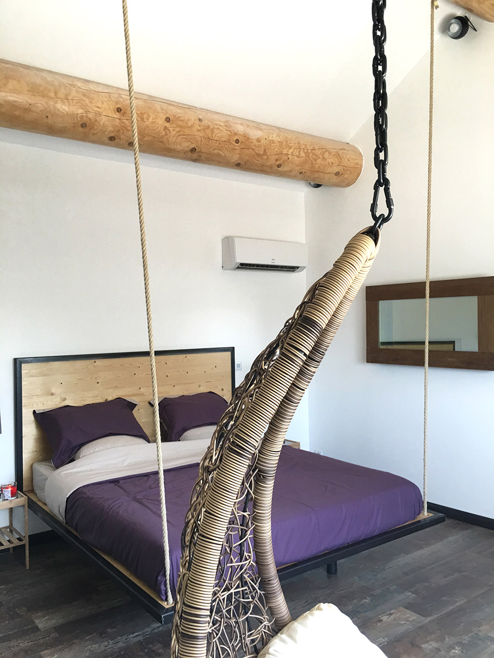 Chambre-Suspendue-La-Datcha-Delicatessen-3